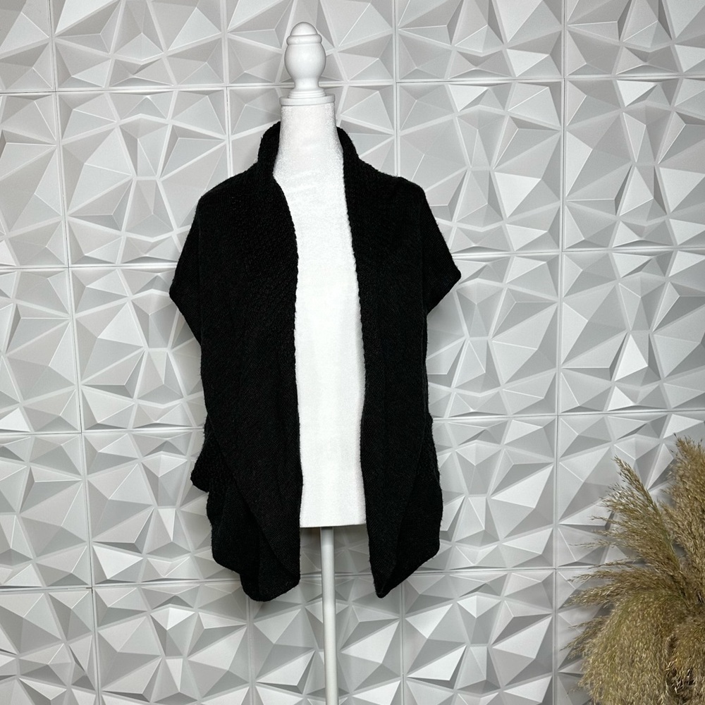 LUMIANI Vintage Gray Knit Crop Sleeveless Shawl Cardigan Size Small